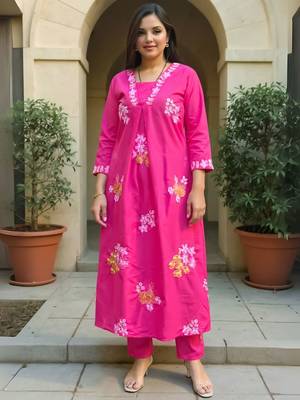 Women Floral Embroidered Pure Cotton Kurta with Trouser 3