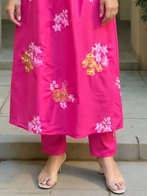 Women Floral Embroidered Pure Cotton Kurta with Trouser 6