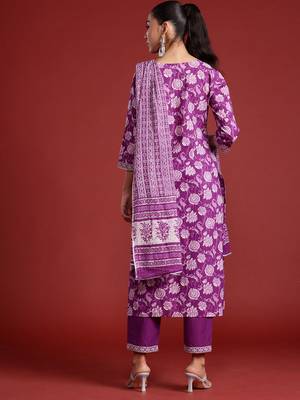 Floral Printed Mirror Work Pure Cotton Kurta With Trousers & Dupatta 7