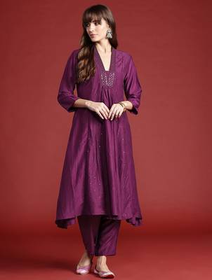 Embroidered Panelled Sequinned Kurta with Trousers 4