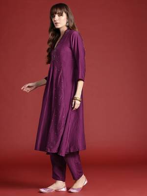 Embroidered Panelled Sequinned Kurta with Trousers 5