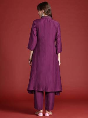 Embroidered Panelled Sequinned Kurta with Trousers 6