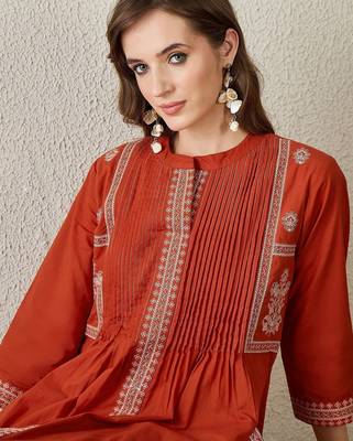 Women Ethnic Motifs Embroidered A-Line Cotton Kurta With Trousers 2