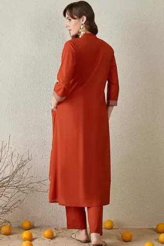 Women Ethnic Motifs Embroidered A-Line Cotton Kurta With Trousers