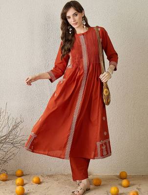 Women Ethnic Motifs Embroidered A-Line Cotton Kurta With Trousers 5