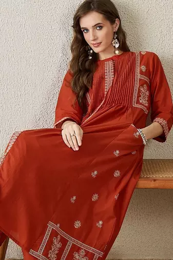 Women Ethnic Motifs Embroidered A-Line Cotton Kurta With Trousers