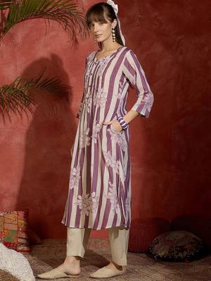 Women Floral Printed Regular Pure Cotton Kurta with Trousers 4