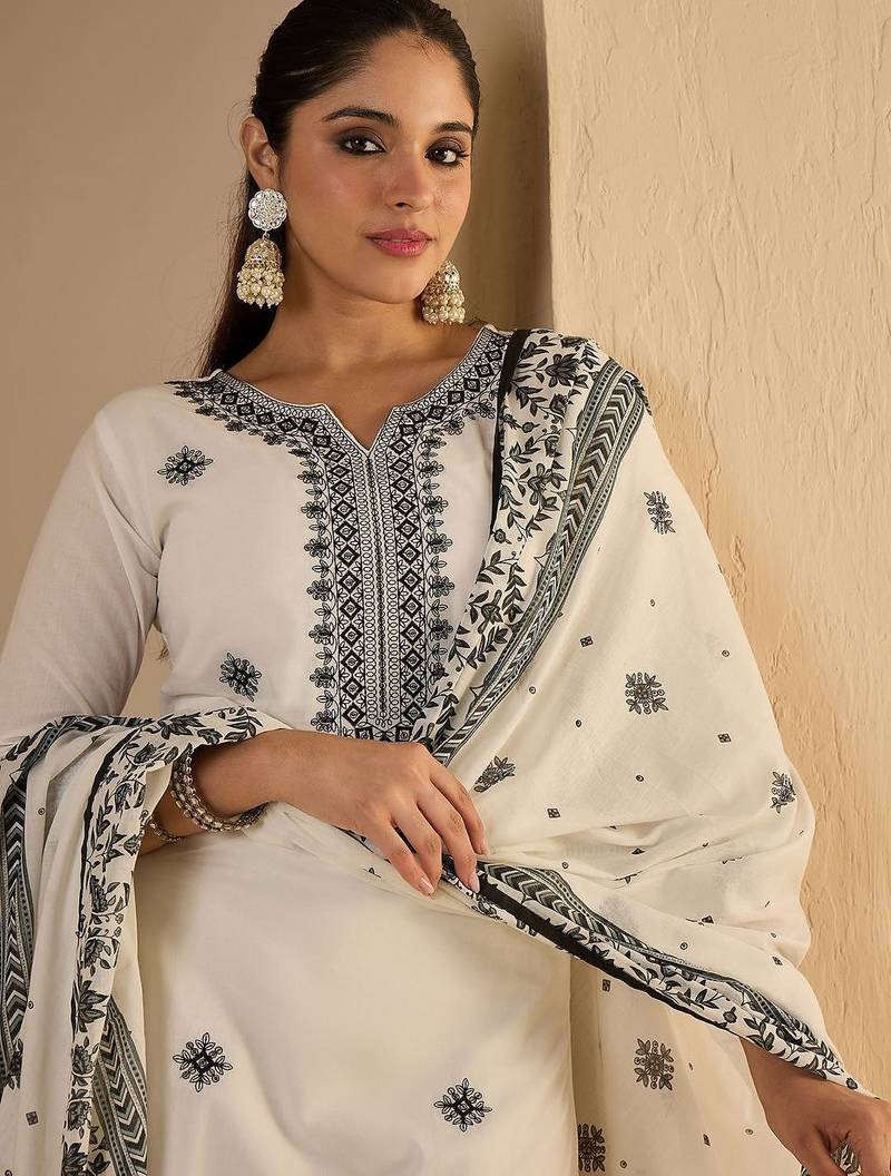 Women Ethnic Motifs Pure Cotton Kurta with Trousers & With Dupatta Kurta Sets