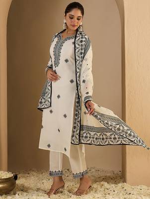 Women Ethnic Motifs  Cotton Kurta with Trousers & With Dupatta Kurta Sets 3