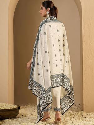 Women Ethnic Motifs  Cotton Kurta with Trousers & With Dupatta Kurta Sets 4