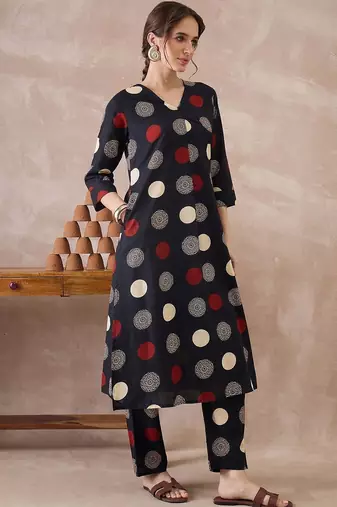 Women Printed Regular Pure Cotton Kurta with Trousers