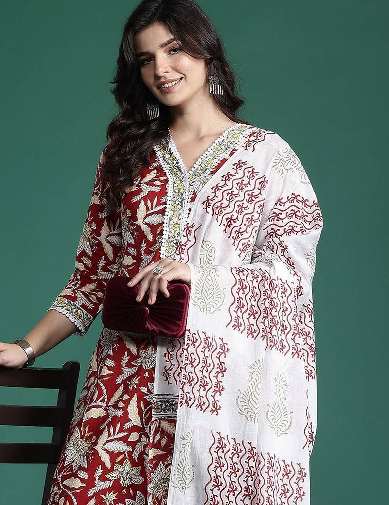 Floral Printed Pure Cotton Kurta With Trousers & Dupatta