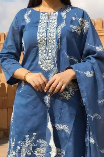 Floral Embroidered Thread Work Pure Cotton Straight Kurta & Trousers With Dupatta