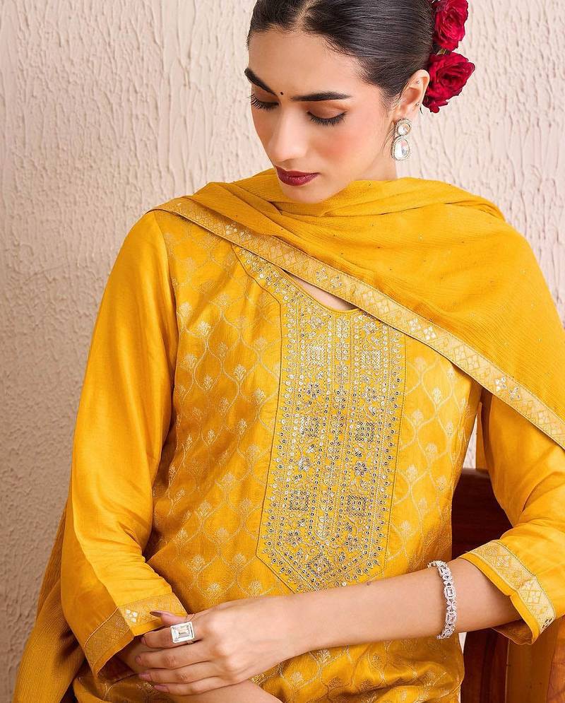 Women Ethnic Motifs Embroidered Regular Kurta with Trousers & With Dupatta