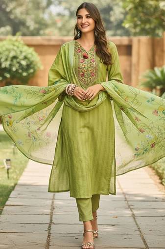 Ethnic Motifs Embroidered Thread Work Linen Kurta With Trousers & Dupatta
