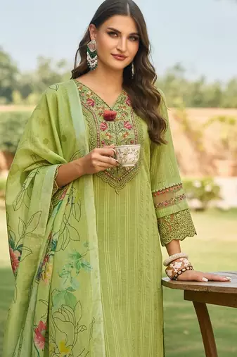 Ethnic Motifs Embroidered Thread Work Linen Kurta With Trousers & Dupatta