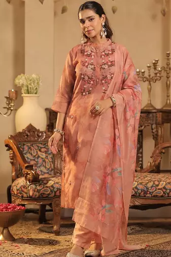 Floral Embroidered Straight Thread Work Kurta With Trousers & Dupatta