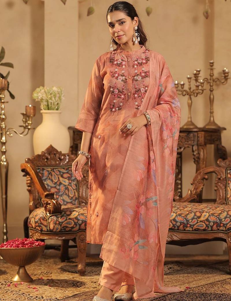 Floral Embroidered Straight Thread Work Kurta With Trousers & Dupatta