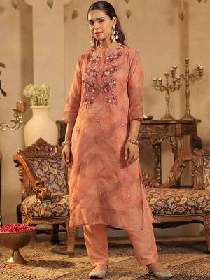 Floral Embroidered Straight Thread Work Kurta With Trousers & Dupatta 2
