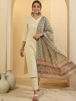 Ethnic Motifs Straight Kurta With Trousers & Dupatta 3