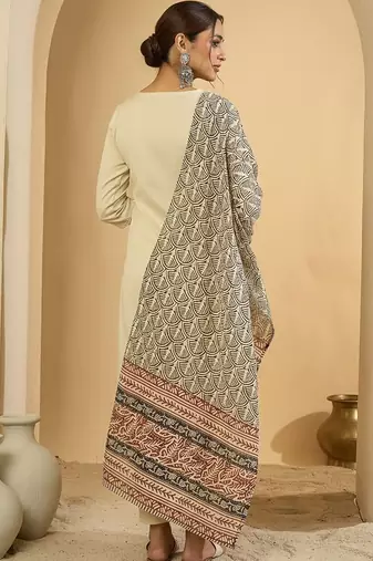 Ethnic Motifs Straight Kurta With Trousers & Dupatta