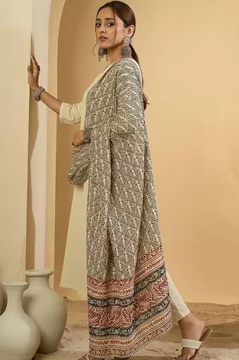 Ethnic Motifs Straight Kurta With Trousers & Dupatta