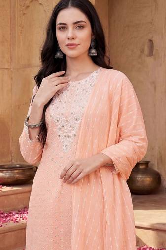 Women Floral Embroidered Regular Thread Work Kurta with Trousers & With Dupatta
