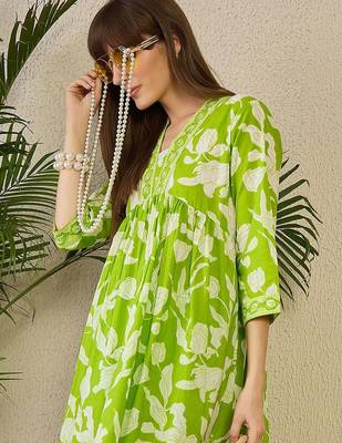 Floral Printed Empire Pure Cotton Kurta with Trousers 7
