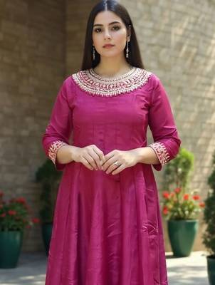 Women Ethnic Motifs Embroidered Anarkali Kurta with Trousers 2