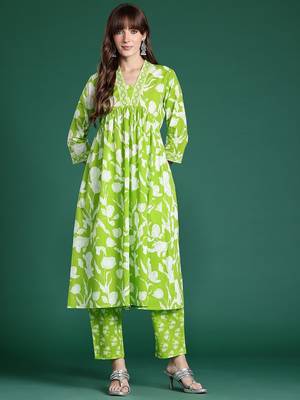 Floral Printed Empire Sequinned Pure Cotton Kurta with Trousers 4