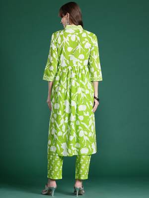 Floral Printed Empire Sequinned Pure Cotton Kurta with Trousers 6