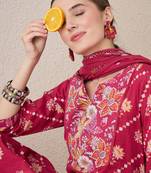 Floral Printed Notch Neck Beads & Stones Pure Cotton Kurta Trousers & Dupatta