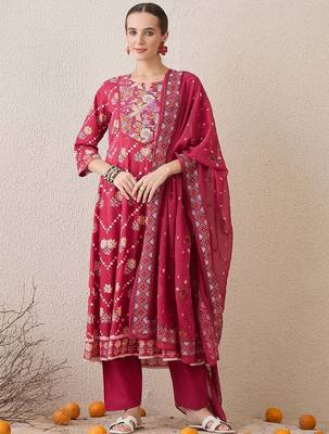 Floral Printed Notch Neck Beads & Stones Pure Cotton Kurta Trousers & Dupatta 2