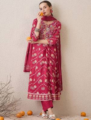 Floral Printed Notch Neck Beads & Stones Pure Cotton Kurta Trousers & Dupatta 6