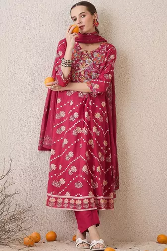 Floral Printed Notch Neck Beads & Stones Pure Cotton Kurta Trousers & Dupatta