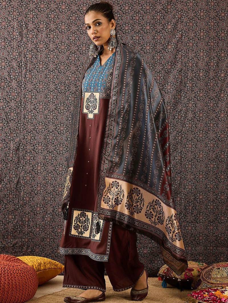 Women Ethnic Motifs Printed Regular Kurta with Trousers & With Dupatta