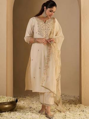 Women Ethnic Motifs Embroidered Regular Thread Work Liva Kurta with Trousers & With Dupatta 4