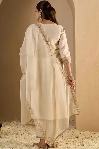 Women Ethnic Motifs Embroidered Regular Thread Work Liva Kurta with Trousers & With Dupatta