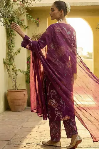 Women Floral Printed Regular Thread Work Pure Cotton Kurta with Trousers & With Dupatta