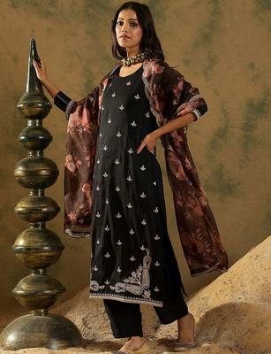 Women Ethnic Motifs Embroidered Regular Kurta with Trousers & With Dupatta 5