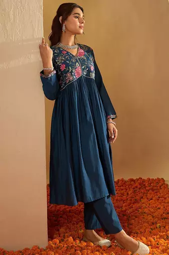 Floral Yoke Design Empire A-Line Sequinned Liva Kurta with Trousers