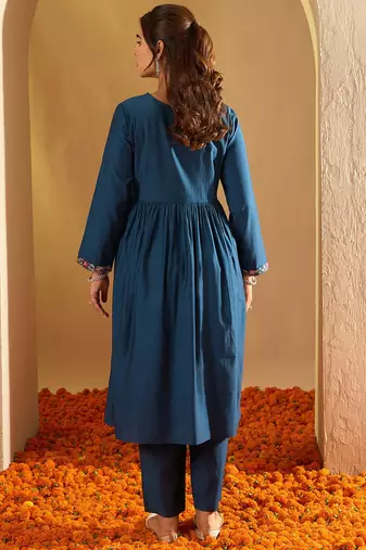 Floral Yoke Design Empire A-Line Sequinned Liva Kurta with Trousers