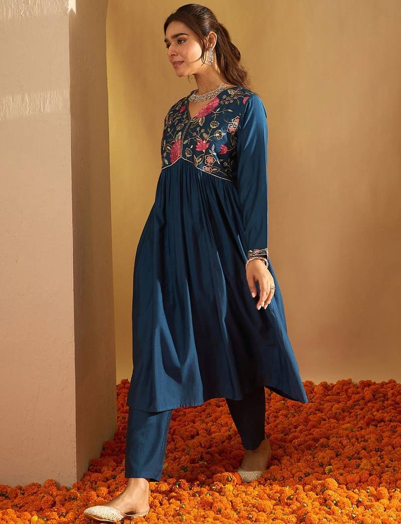 Floral Yoke Design Empire A-Line Sequinned Liva Kurta with Trousers