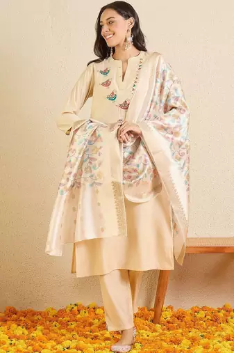 Women Floral Embroidered Regular Thread Work Kurta with Trousers & With Dupatta