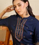 Women Ethnic Motifs Embroidered Regular Thread Work Kurti with Trousers