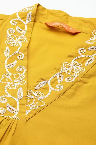 Floral Embroidered Thread Work Pure Cotton Kurta with Trousers & With Dupatta