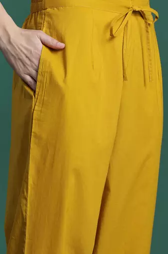 Floral Embroidered Thread Work Pure Cotton Kurta with Trousers & With Dupatta