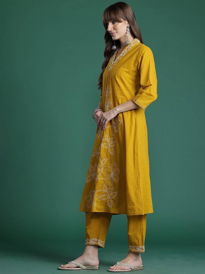 Floral Embroidered Thread Work Pure Cotton Kurta with Trousers & With Dupatta
