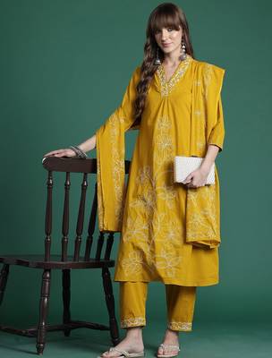 Floral Embroidered Thread Work Pure Cotton Kurta with Trousers & With Dupatta 7