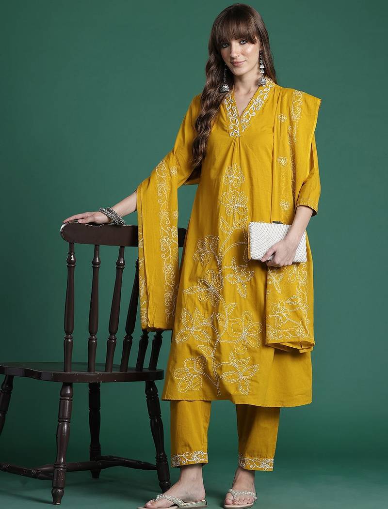 Floral Embroidered Thread Work Pure Cotton Kurta with Trousers & With Dupatta